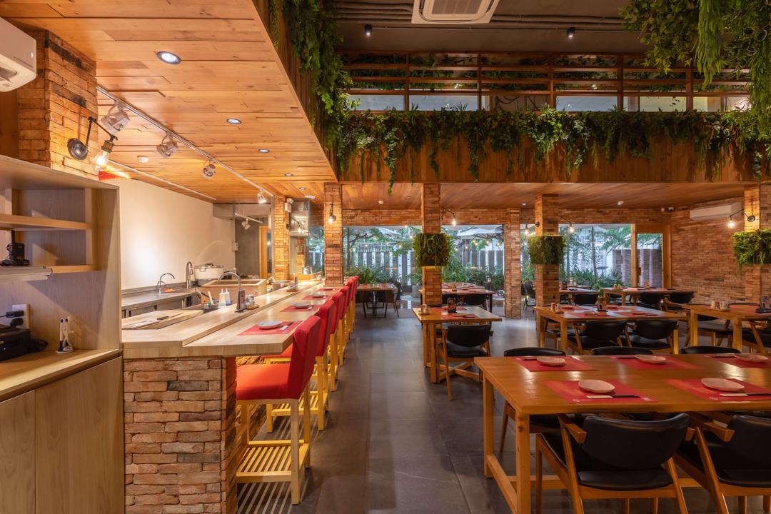không gian quầy thưởng thức sushi